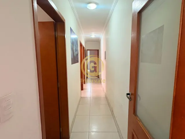 Imagem 7: Casa Residencial com Piscina, 2 Suítes e Ambientes Amplos