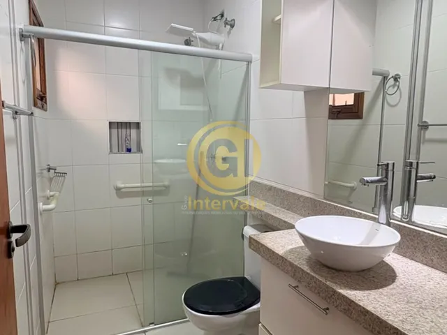 Imagem 4: Casa Residencial com Piscina, 2 Suítes e Ambientes Amplos