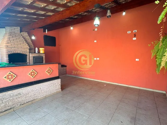 Imagem 10: Casa Residencial com Piscina, 2 Suítes e Ambientes Amplos