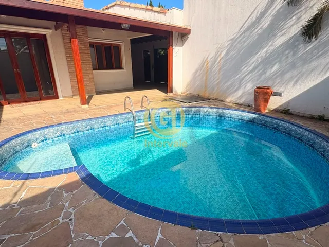 Imagem 15: Casa Residencial com Piscina, 2 Suítes e Ambientes Amplos