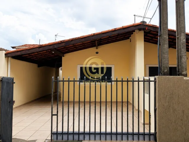 Imagem: Casa Térrea com 2 Dormitórios no Bairro