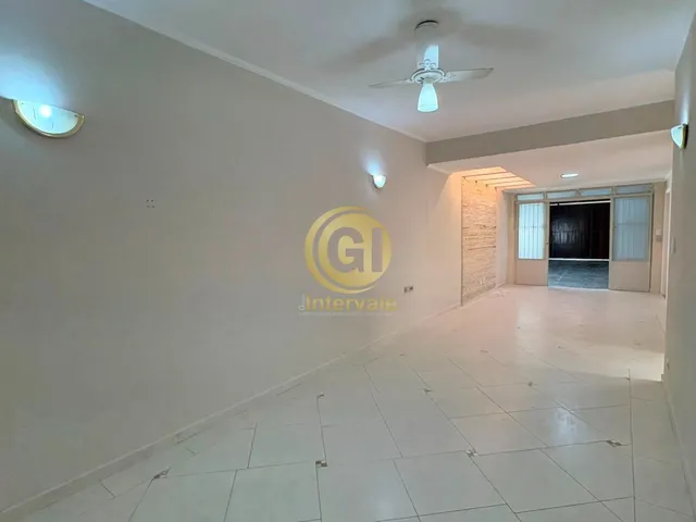 Imagem 6: Casa Térrea à Venda no Centro com 3 Dormitórios, Piscina e Área Gourmet