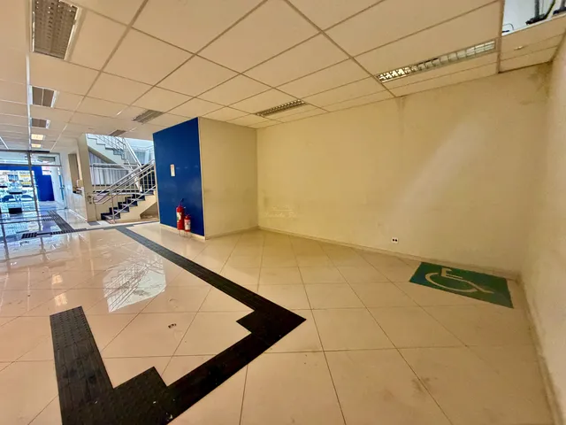 Imagem 8: Imóvel Comercial Estratégico na Avenida Miguel Estefano ? Venda e Locação