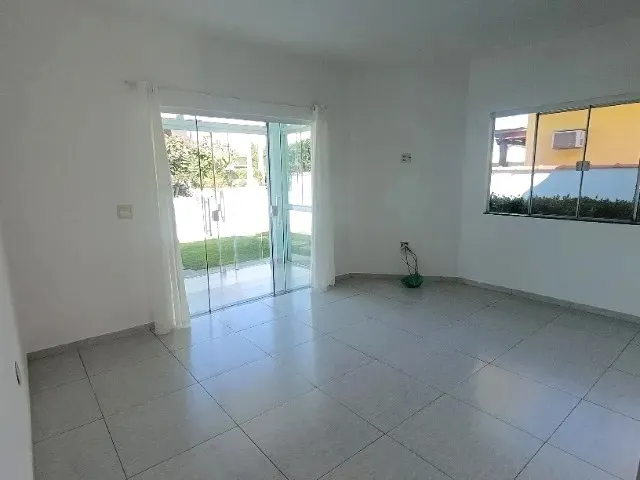 Imagem 7: CASA - ARARUAMA Casa com 3 dormitórios