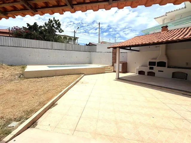 Imagem 8: CASA - ARARUAMA Casa com 3 dormitórios