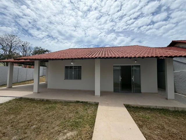 Imagem 2: CASA - ARARUAMA Casa com 3 dormitórios