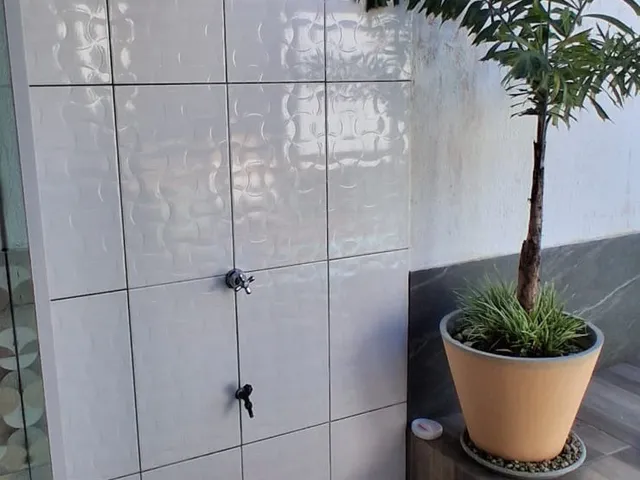 Imagem 2: CASA - ARARUAMA Casa com 3 dormitórios