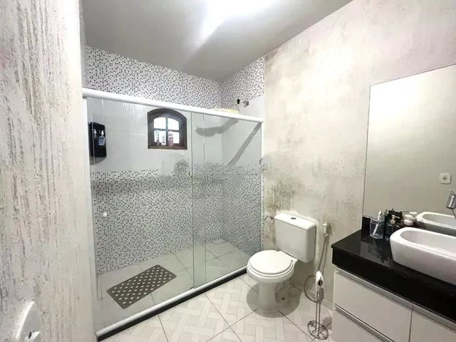 Imagem 8: CASA - ARARUAMA Casa com 4 dormitórios