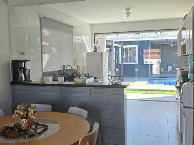 Imagem 4: CASA - ARARUAMA Casa com 3 dormitórios