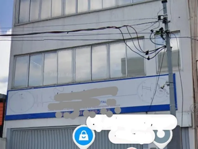 Imagem: A loja possui 3 Banheiros, 3 Vagas na garagem, 257m² de