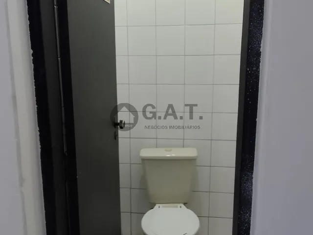 Imagem 11: Ponto Comercial para Locação em Sorocaba-SP, Bairro Jardim Simus: 2 banheiros, 2 vagas