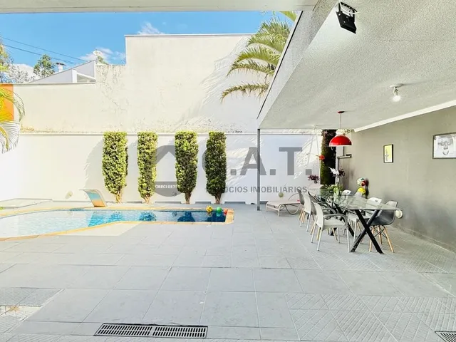 Imagem 3: Impecável Casa em Condomínio À Venda com 3 Quartos, 3 Suítes e 6 Vagas em Sorocaba-Sp, Condomínio Granja Deolinda