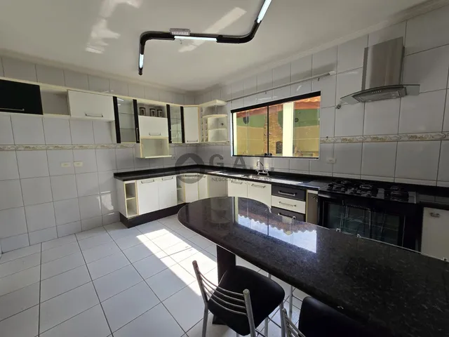 Imagem: Aluguel de Casa em Condomínio no Alto da