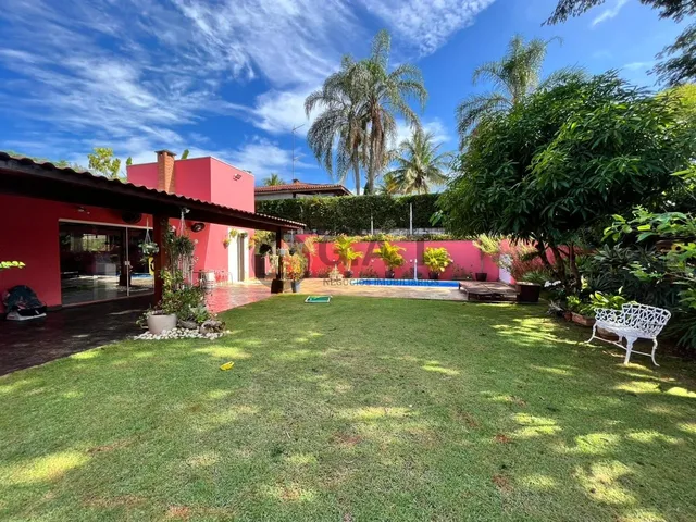 Imagem: Casa em Condomínio com 3 Quartos e 7 Vagas