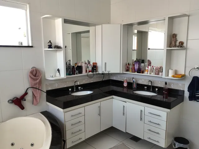 Imagem 6: Casa em condomínio para locação em Sorocaba-SP, Bairro Aparecidinha: 4 quartos, 4