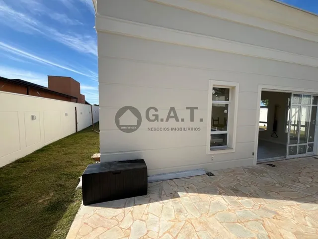 Imagem 11: Casa em Condomínio: 4 Quartos, 3 Suítes, 2 Salas, 4 Banheiros, 3 Vagas de Garagem em Aracoiaba da Serra-Sp