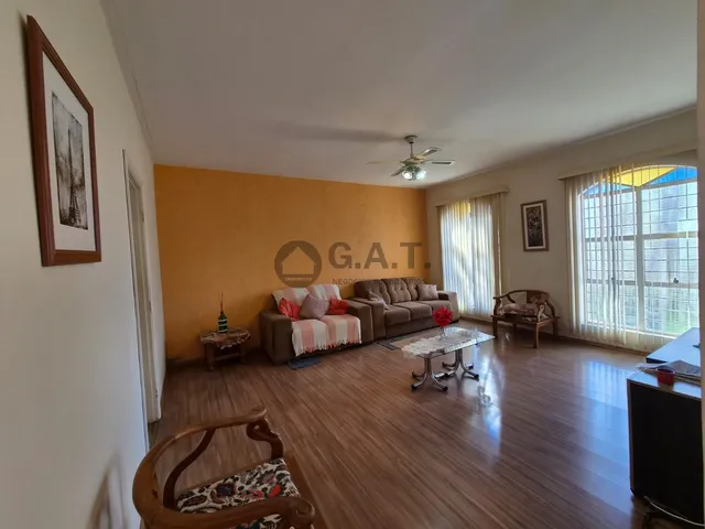 Imagem 15: Casa À Venda em Sorocaba-Sp, Jardim Simus - 2 Quartos, 2 Salas, 2 Banheiros, 3 Vagas de Garagem - 219,37 M²