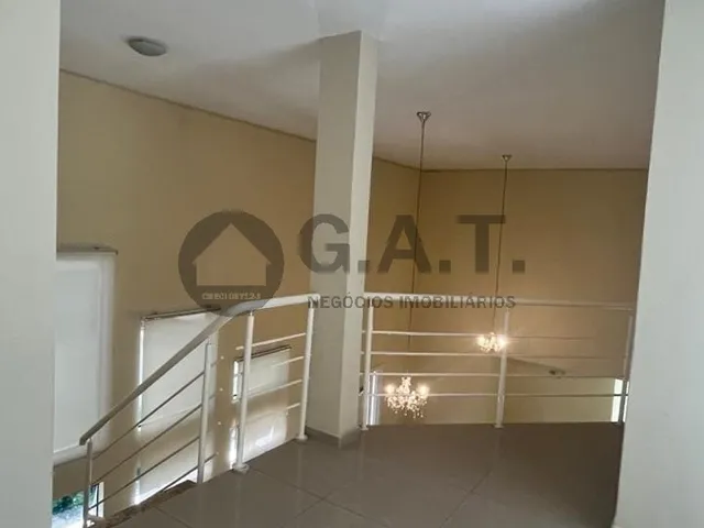 Imagem 2: Casa em condomínio: 4 quartos, 4 suítes, 2 salas, 6 banheiros, 4 vagas, 380m² em