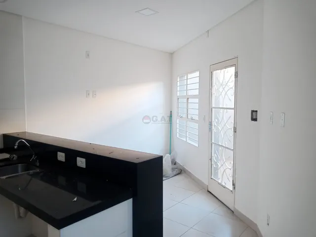 Imagem 5: Kitnet à venda em Sorocaba-SP, Jardim Wanel Ville V: 1 quarto, 1 sala, 1 banheiro, 35m²