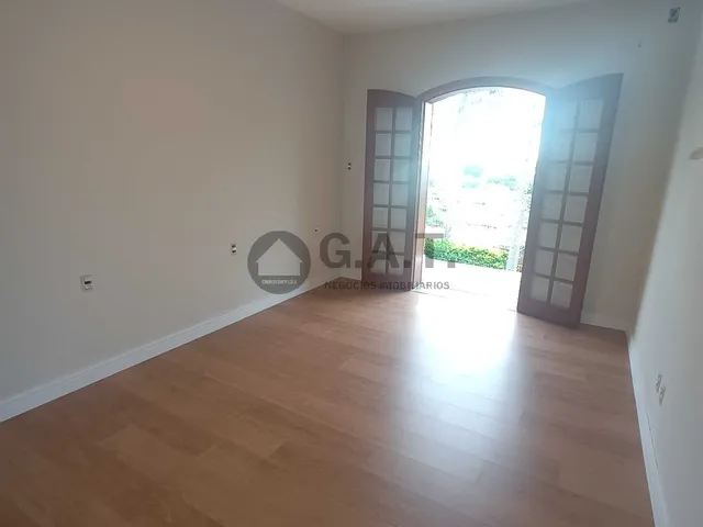 Imagem 2: Casa em Condomínio no Parque Campolim - 4 quartos, 4 suítes, 3 salas, 6 banheiros, 4