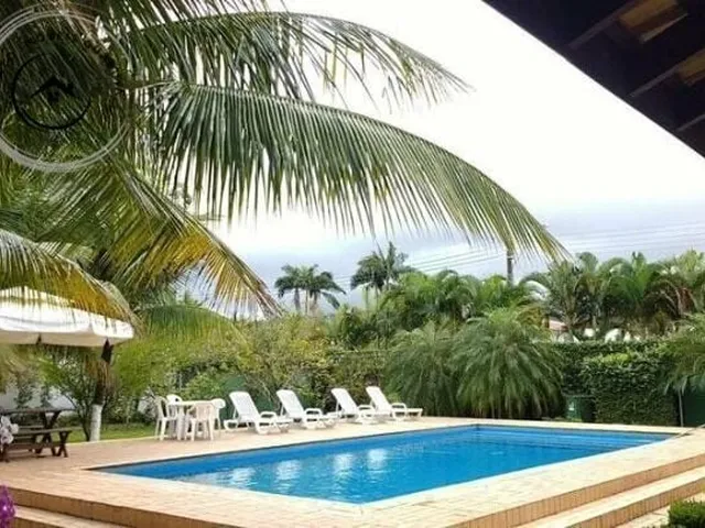 Imagem: Casa Padrão de 05 Dormitórios para Locação