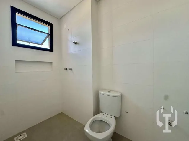 Imagem 11: Apartamento À Venda, no Dom Arthur em Itapema, Canto da Praia, com 3 Quartos, 116M²