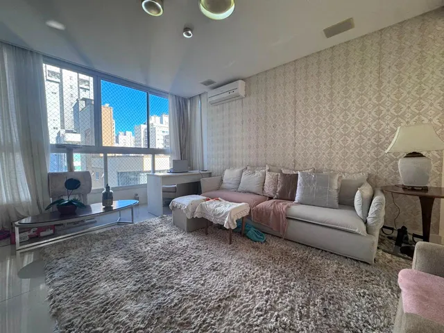 Imagem 1: Apartamento à venda com 4 Suítes 192.4m² Privativos por R$ 2.400.000,00 Centro de