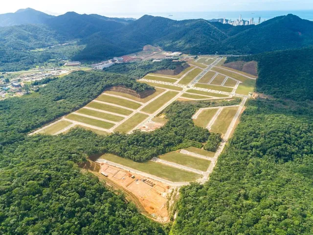 Imagem 16: Loteamento À Venda com 300M² por R$ 750.000,00