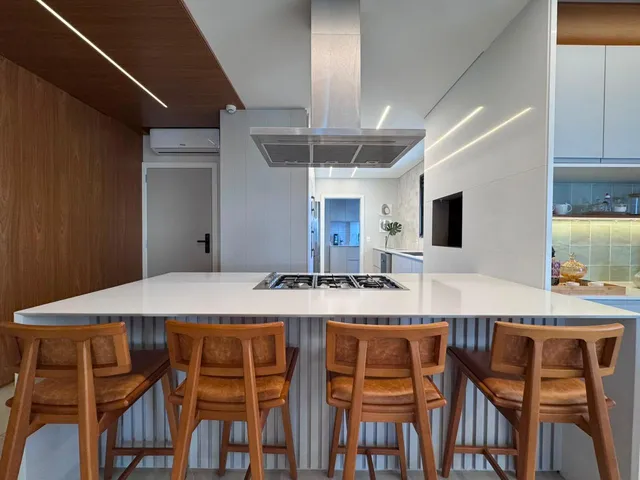 Imagem 12: Apartamento à venda com Vista Mar 3 Suítes e 4 Vagas de Garagem 393.m² Privativos no
