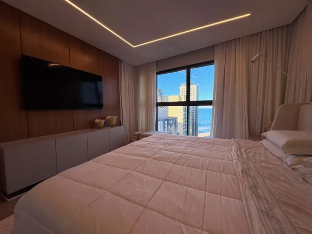 Imagem 5: Apartamento à venda com Vista Mar 3 Suítes e 4 Vagas de Garagem 393.m² Privativos no