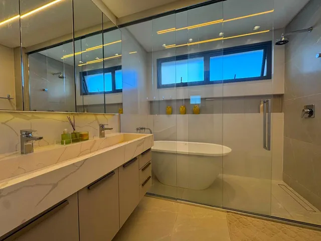 Imagem 7: Apartamento à venda com Vista Mar 3 Suítes e 4 Vagas de Garagem 393.m² Privativos no
