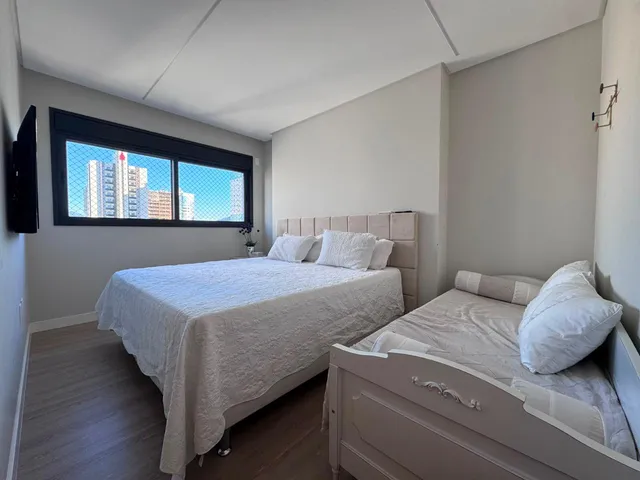 Imagem 8: Apartamento à venda com Vista Mar 3 Suítes e 4 Vagas de Garagem 393.m² Privativos no