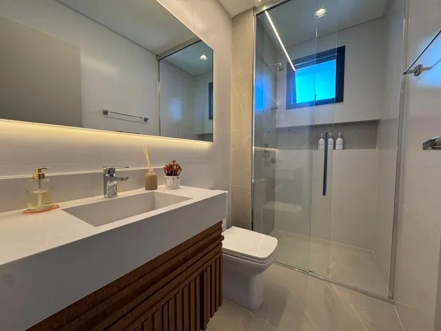 Imagem 10: Apartamento à venda com Vista Mar 3 Suítes e 4 Vagas de Garagem 393.m² Privativos no