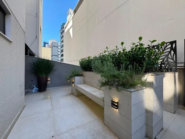 Imagem 4: Apartamento À Venda com 137M² por R$ 1.830.000,00