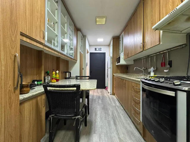 Imagem 7: Apartamento À Venda com 137M² por R$ 1.830.000,00