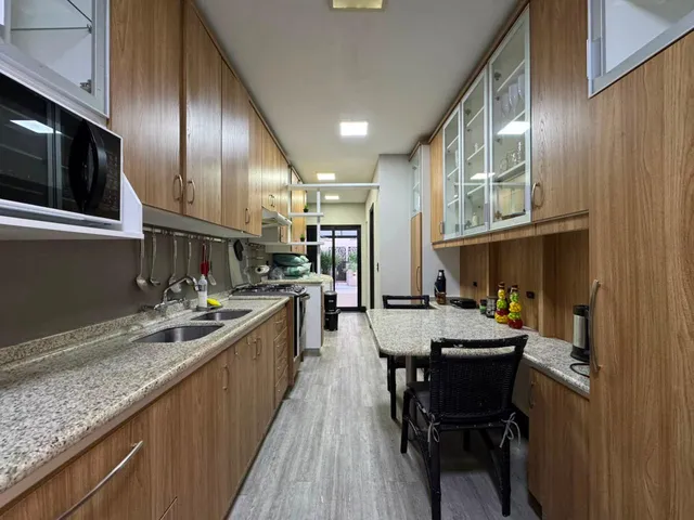 Imagem 8: Apartamento À Venda com 137M² por R$ 1.830.000,00