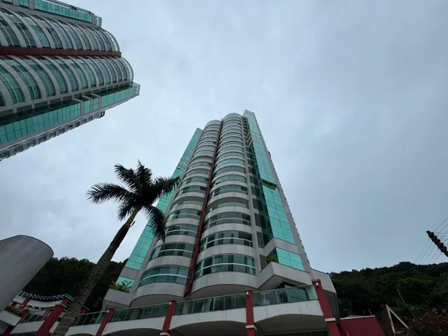 Imagem: Apartamento com Vista para o Mar À Venda