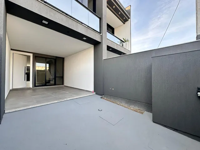 Imagem 2: Casa À Venda com 105M² por R$ 1.000.000,00