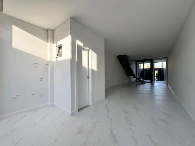 Imagem 7: Casa À Venda com 105M² por R$ 1.000.000,00