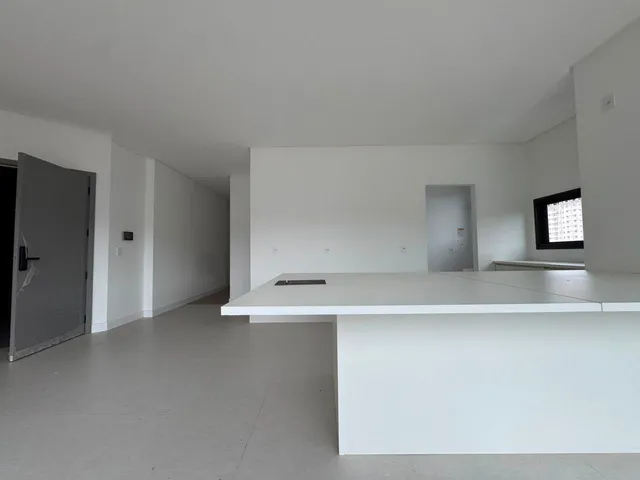 Imagem 2: Apartamento à venda 3 Suítes 127m² Privativos no Centro de Itapema SC