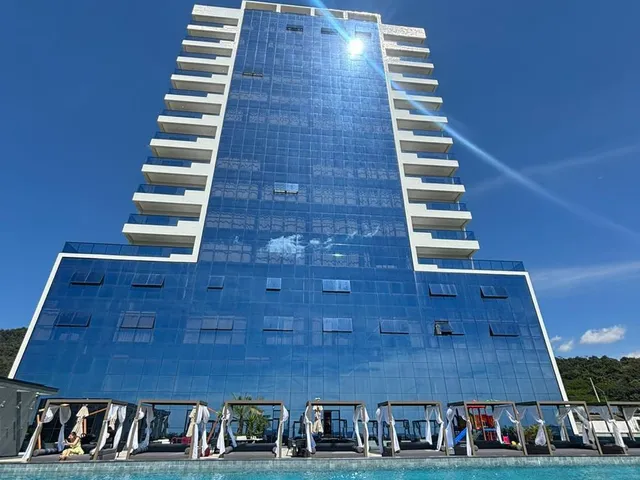 Imagem: Apartamento com Vista para o Mar À Venda