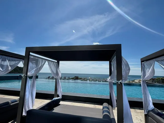 Imagem 4: Apartamento com Vista para o Mar À Venda com 50.8M² por R$ 280.000,00