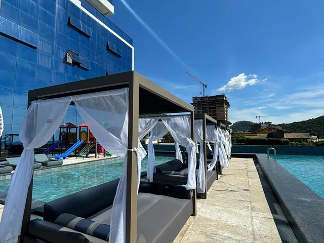 Imagem 3: Apartamento com Vista para o Mar À Venda com 50.8M² por R$ 280.000,00