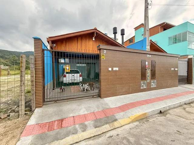 Imagem: Casa À Venda com 72.78M² por R$ 900.000,00