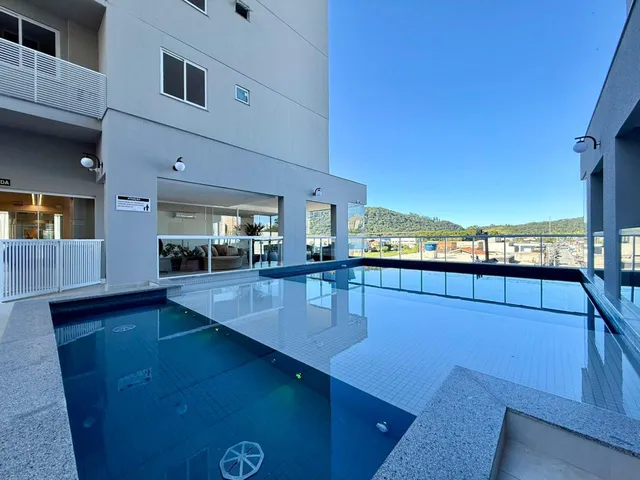Imagem 8: Apartamento À Venda em Itapema Semi Mobiliado, Alto São Bento, com 2 Quartos, 53M²