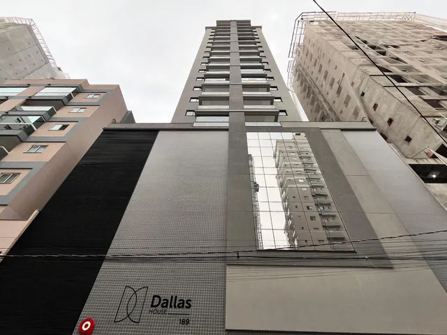 Imagem: O apartamento possui 2 Dormitórios, 1 Suíte, 2 Banheiros,
