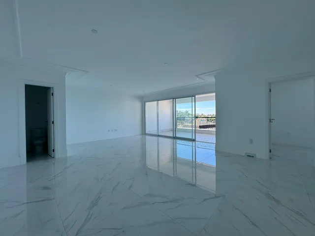 Imagem 3: Apartamento com Vista para o Mar À Venda com 190M² por R$ 3.200.000,00