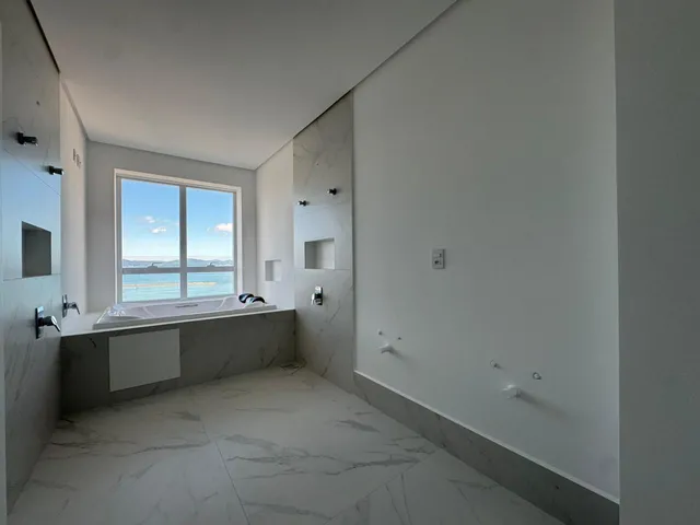 Imagem 16: Apartamento com Vista para o Mar À Venda com 190M² por R$ 3.200.000,00
