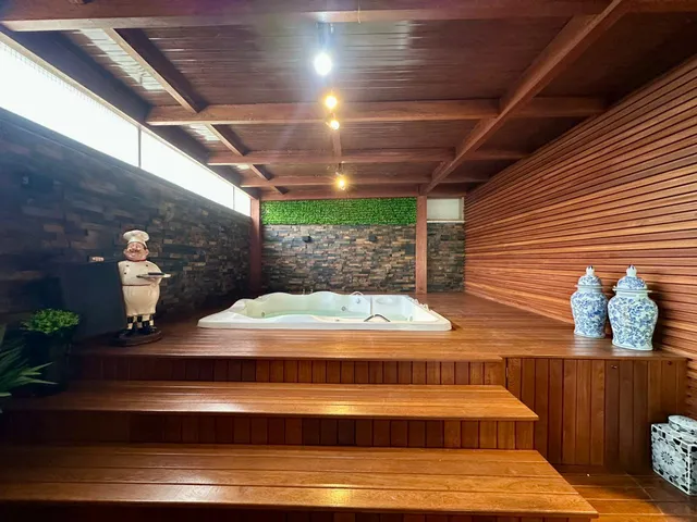 Imagem 9: Apartamento à venda 3 Suítes + 2 Demi Suítes 327m² Privativos em Meia Praia de
