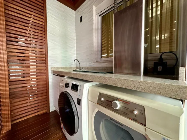 Imagem 15: Apartamento à venda 3 Suítes + 2 Demi Suítes 327m² Privativos em Meia Praia de